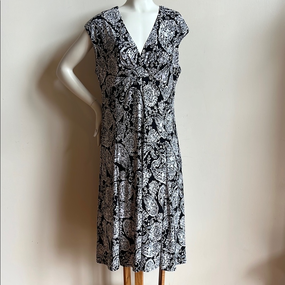 Chaps Black and White V-Neck Midi Sundress